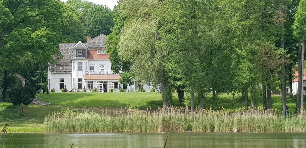 Villa Am Stechlin Нойглобсов Экстерьер фото